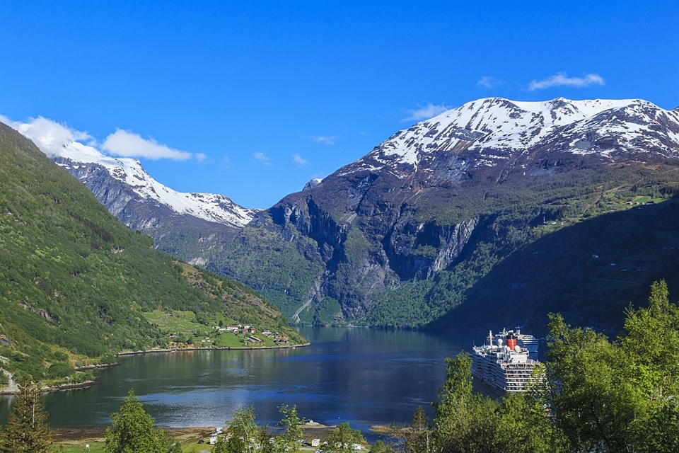 Viaggio in Bus e Crociera ai Fiordi Norvegesi durata 13 giorni dal 11 al 23 luglio